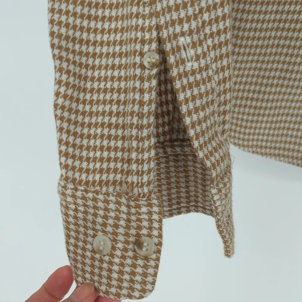 Banana Republic Houndstooth Button Down Shirt White Brown MT cotton preppy